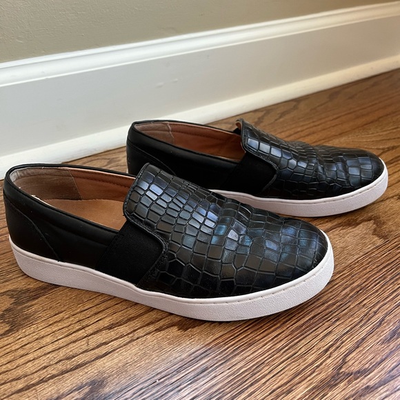Vionic | Shoes | Vionic Demetra Black 